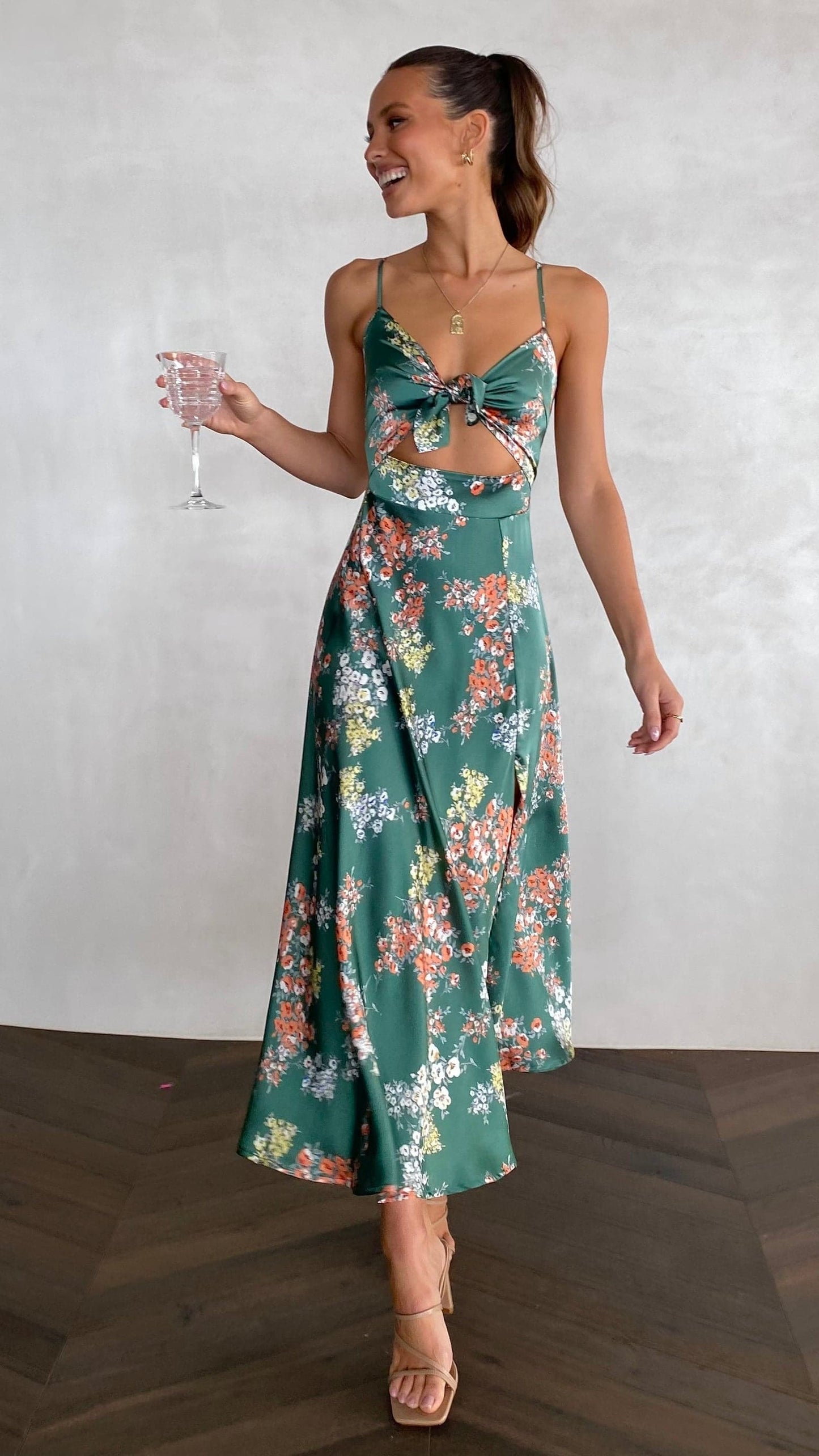 Polished Dress with an Effortless Classic Look
