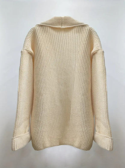 Elegantly Styled Cardigan for Everyday Wear