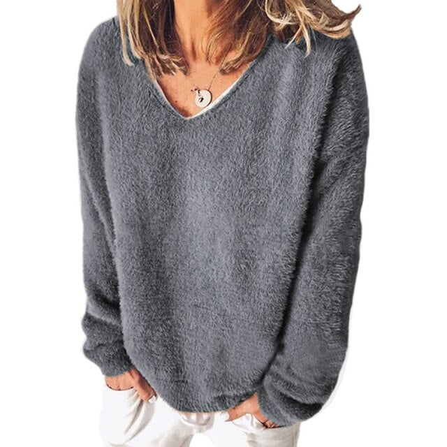 Classic Vintage Sweater with a Flattering Fit