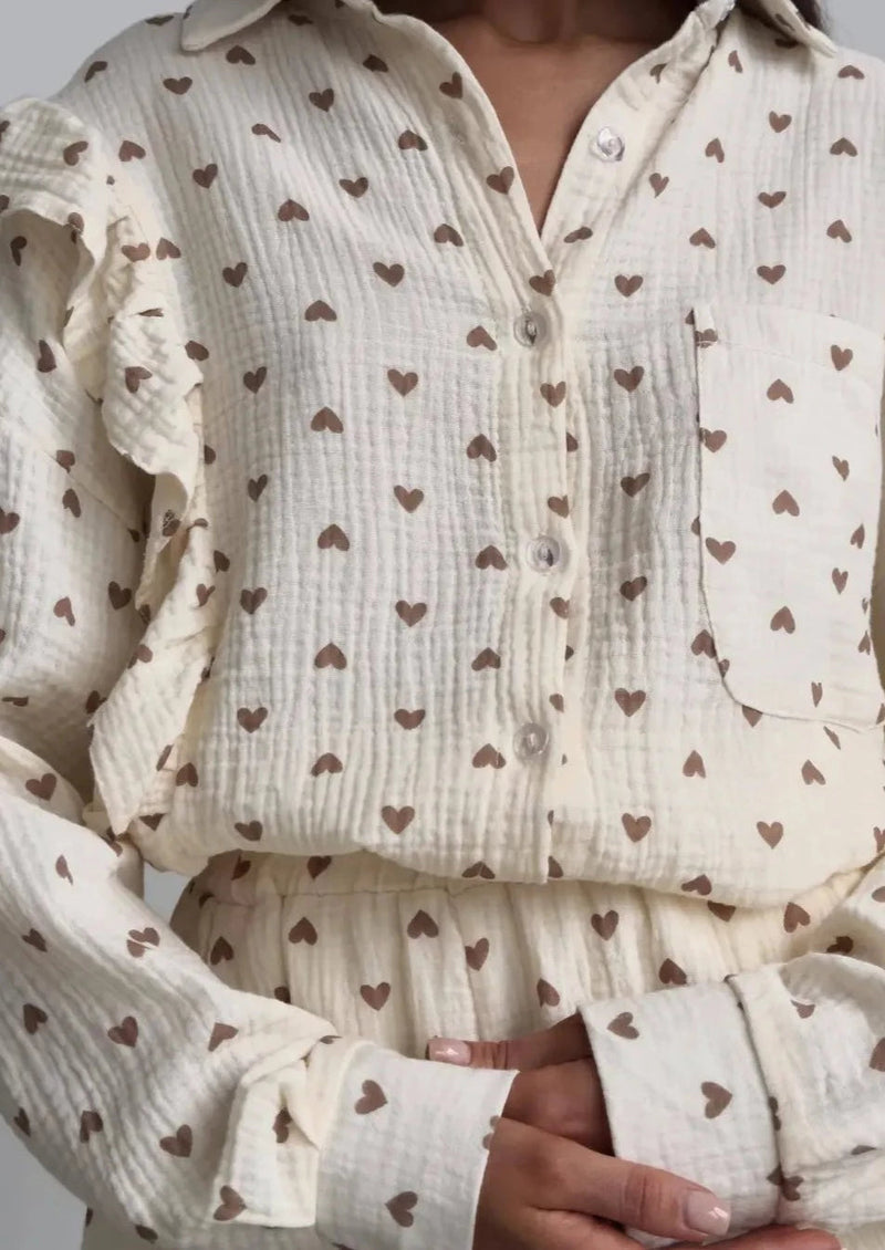 Classic Vintage Shirt with a Flattering Fit