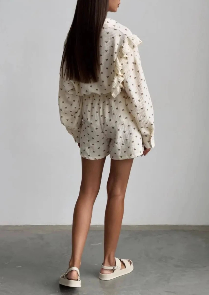 Classic Vintage Shirt with a Flattering Fit