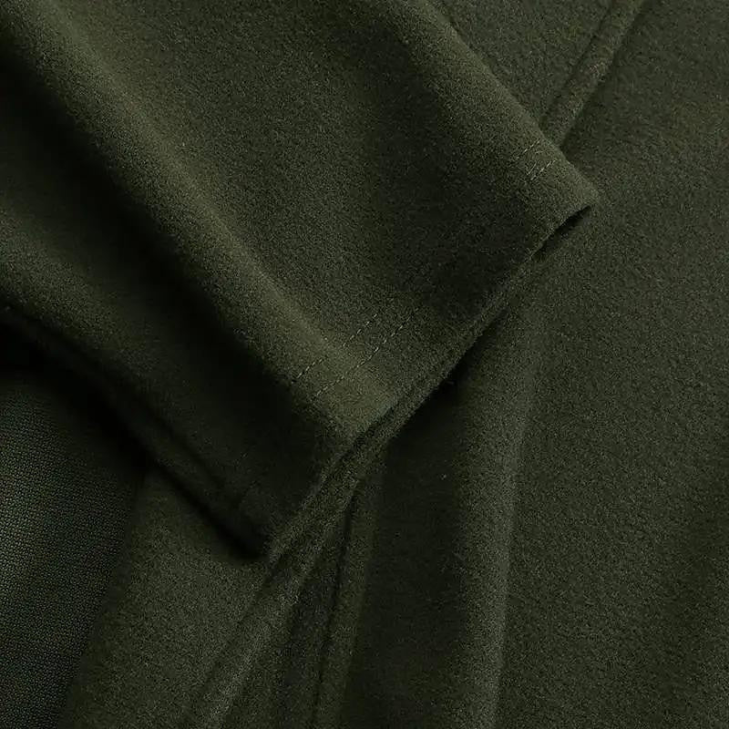 Effortlessly Elegant Coat with a Timeless Design
