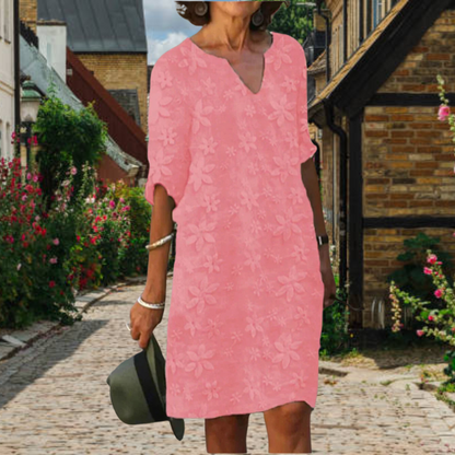 Effortlessly Elegant Dress with a Timeless Design