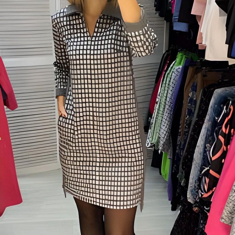 Classic Vintage Dress with a Flattering Fit