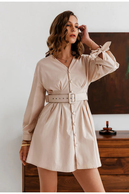 Effortlessly Elegant Garment with a Timeless Design