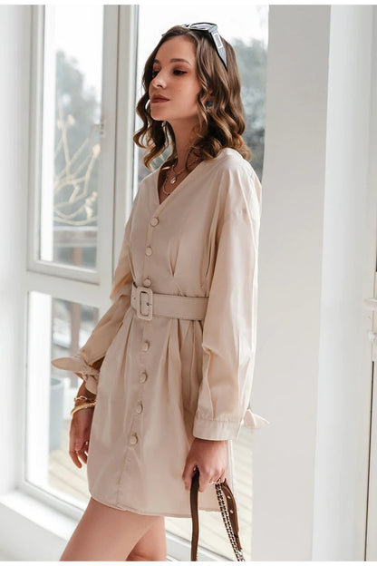 Effortlessly Elegant Garment with a Timeless Design