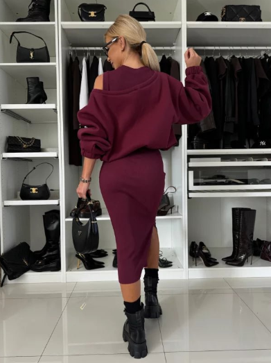 Sophisticated Garment with a Clean Classic Look