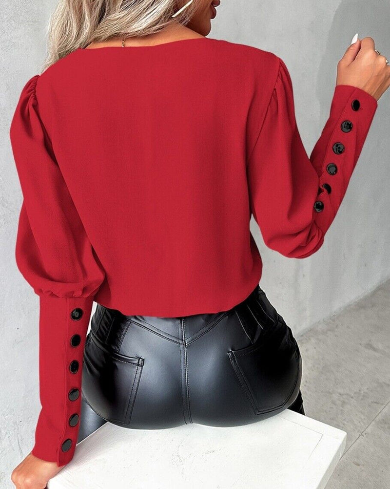 Classic Vintage & Enduringly Stylish Blouse