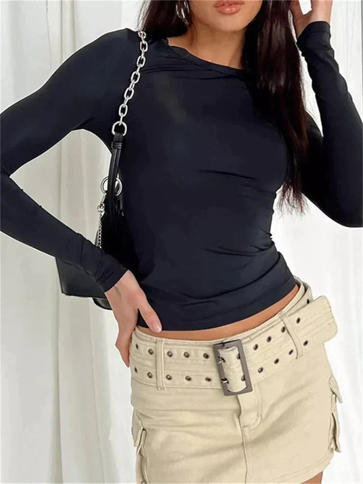 Well Tailored Top with a Graceful Silhouette