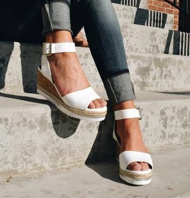 Chic Orthopedic Sandals with Unique Design
