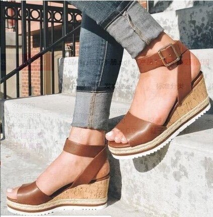 Chic Orthopedic Sandals with Unique Design