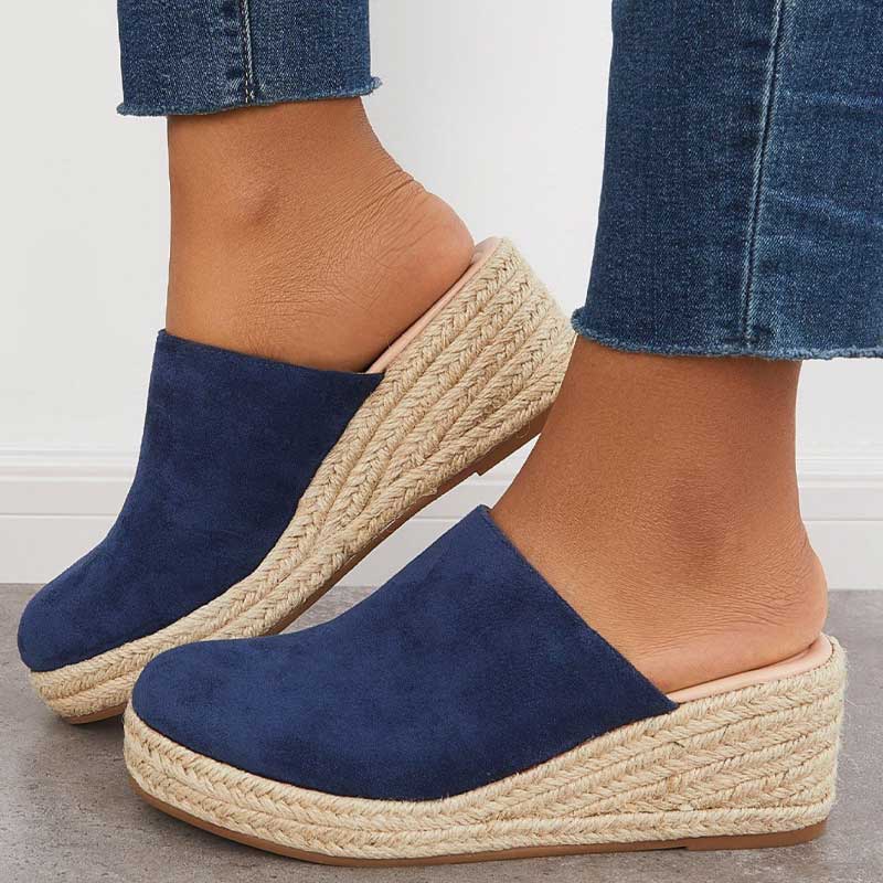 Graceful Orthopedic Sandals for Modern Look