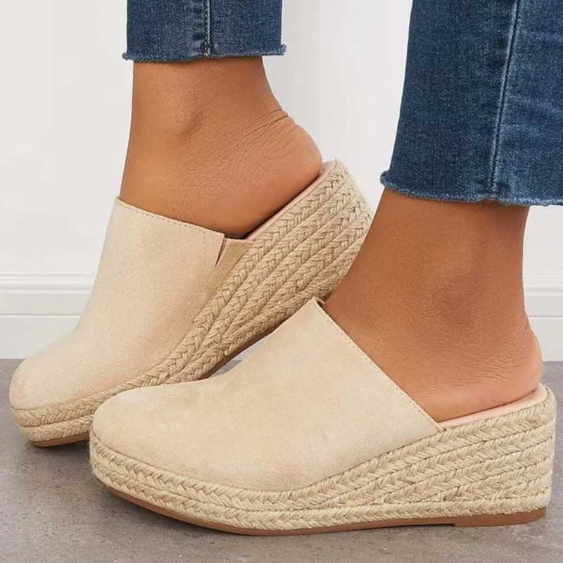 Graceful Orthopedic Sandals for Modern Look