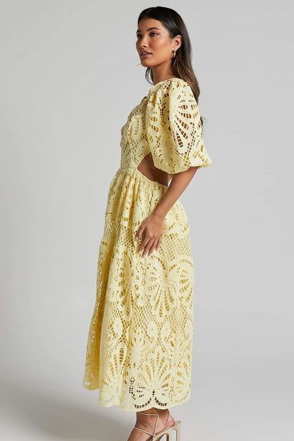 Polished Dress with an Effortless Classic Look