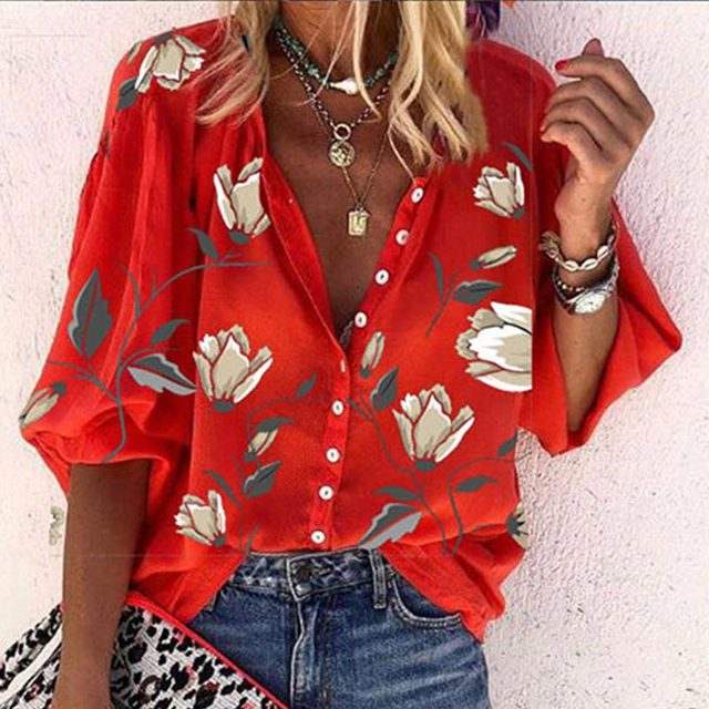 Well Tailored Blouse with a Graceful Silhouette