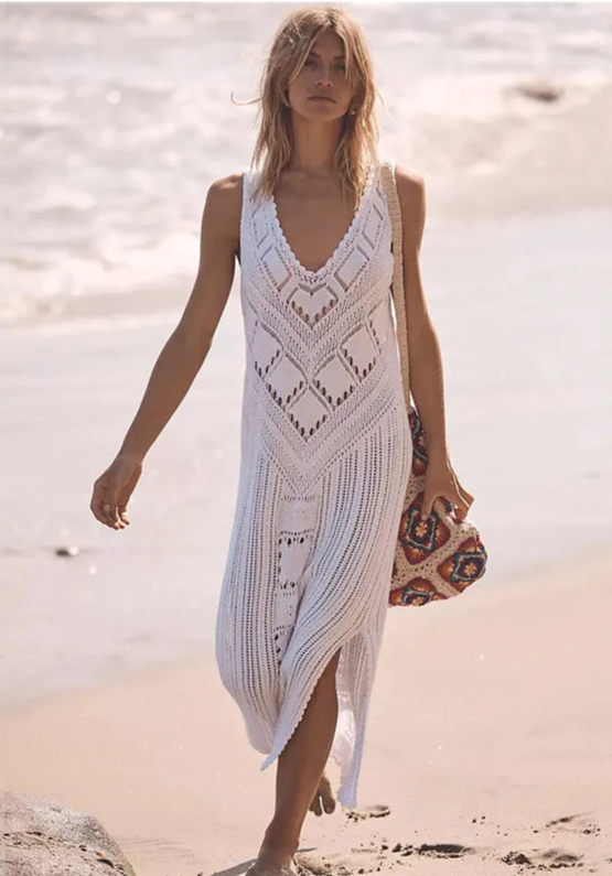 Effortlessly Elegant Dress with a Timeless Design