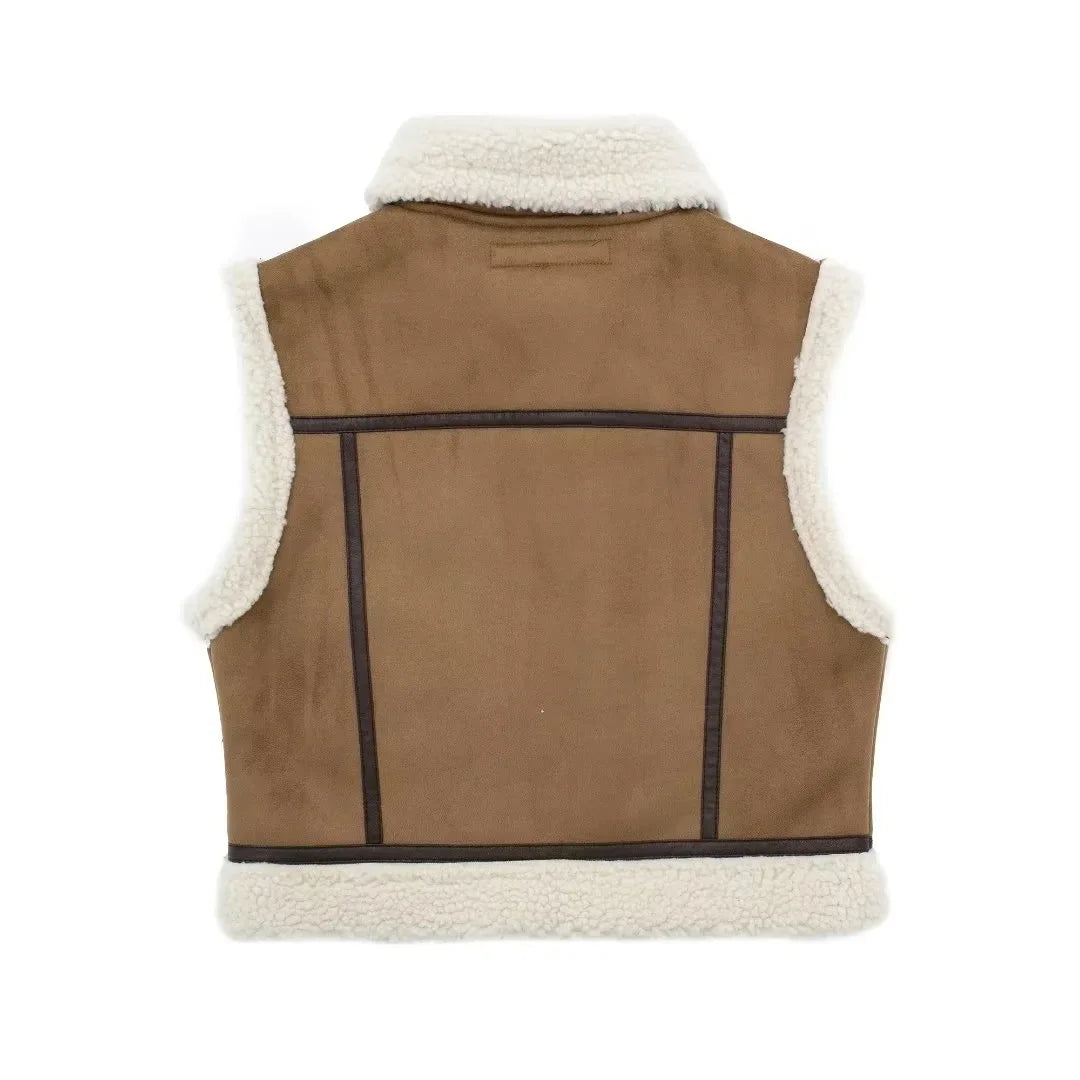 Sophisticated Garment with a Clean Classic Look