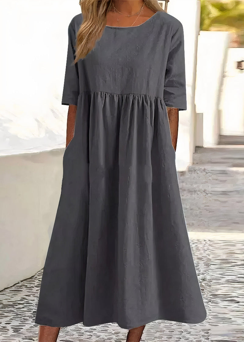 Beautifully Finished Dress in a Timeless Design