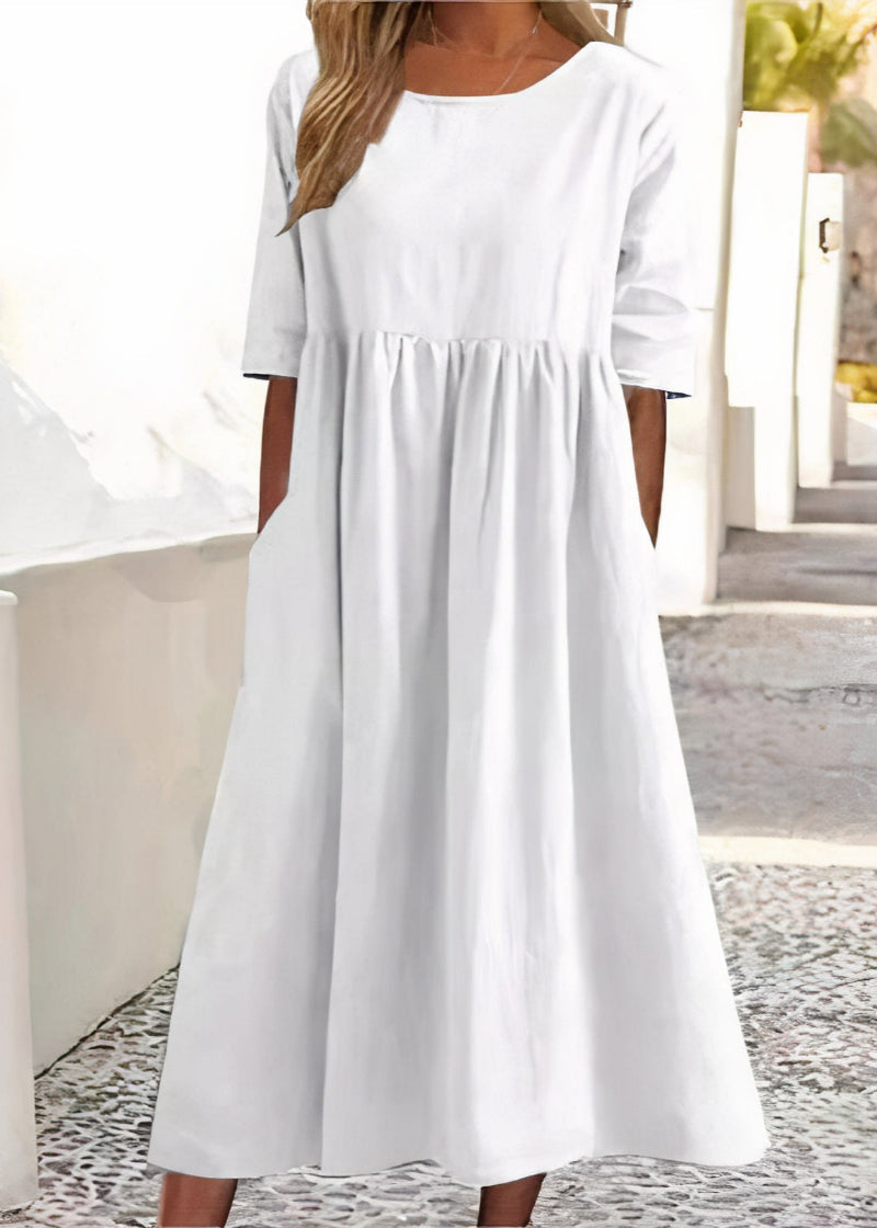 Beautifully Finished Dress in a Timeless Design