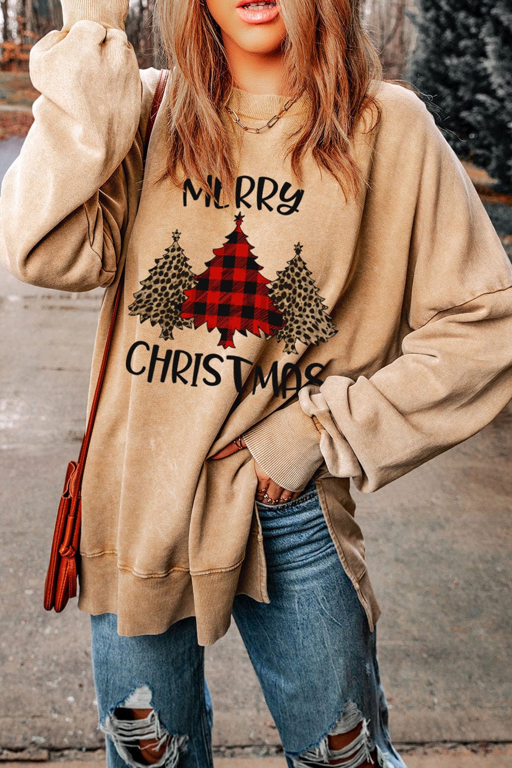 Well Tailored Sweater with a Graceful Silhouette