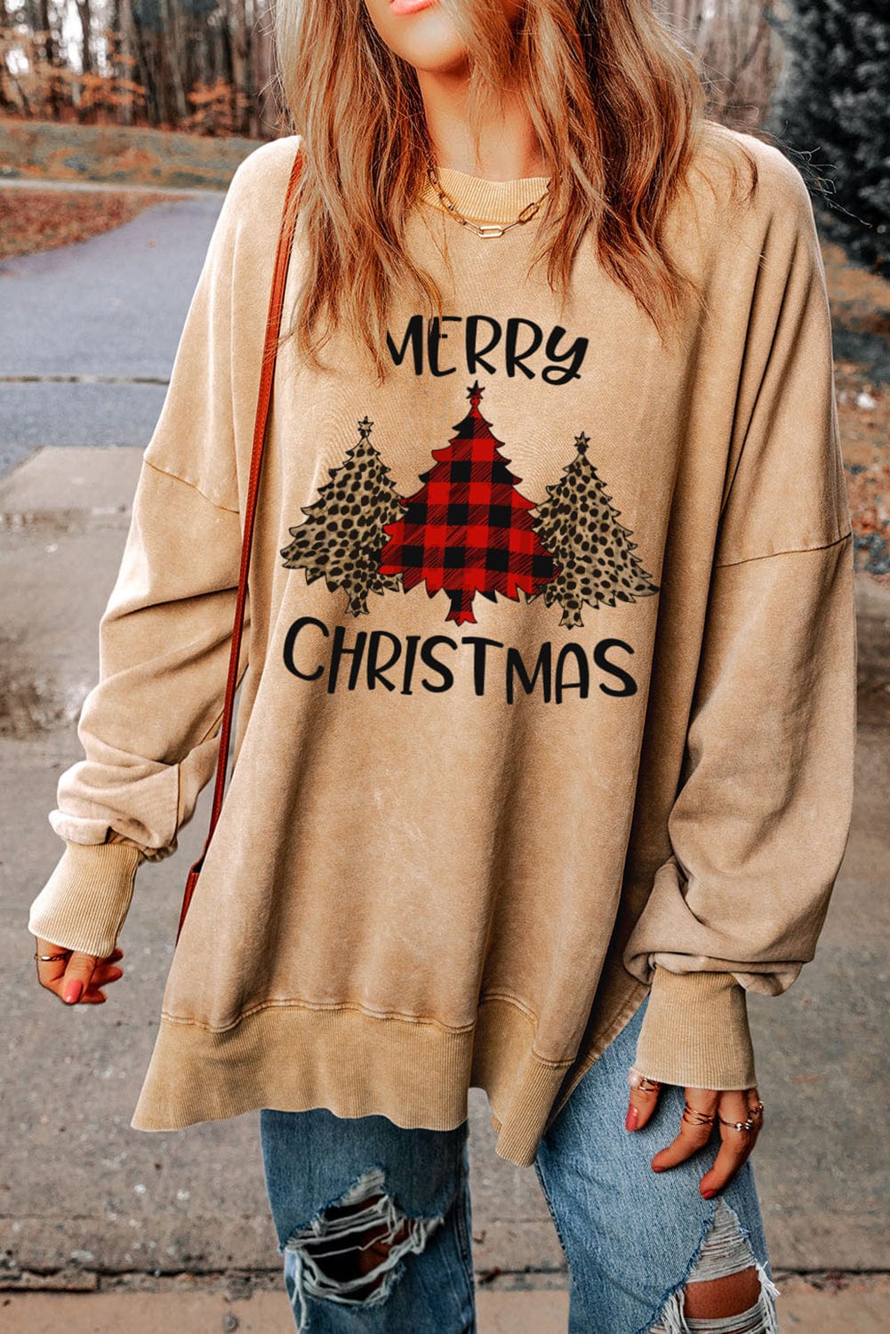 Well Tailored Sweater with a Graceful Silhouette