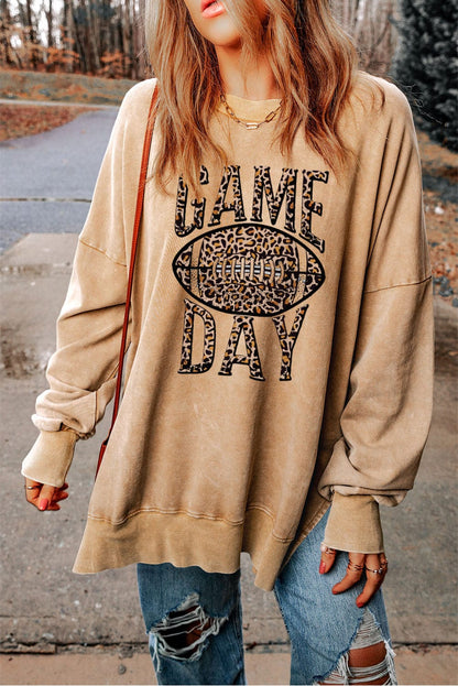 Well Tailored Sweater with a Graceful Silhouette