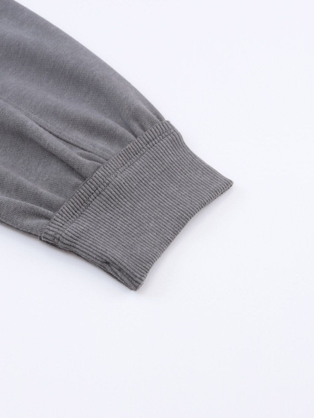 Well Tailored Sweater with a Graceful Silhouette