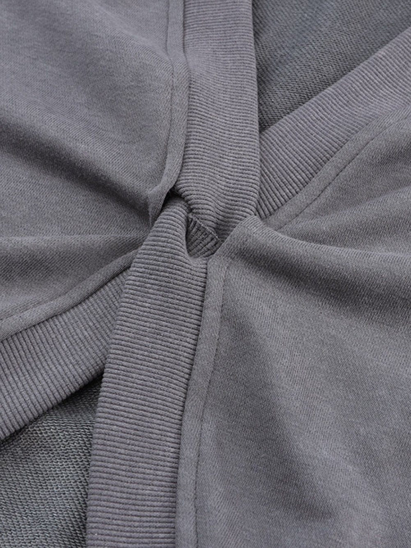 Well Tailored Sweater with a Graceful Silhouette