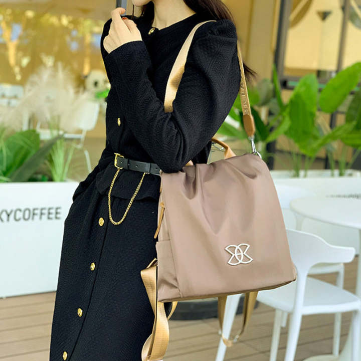Effortlessly Elegant Bag with a Timeless Design