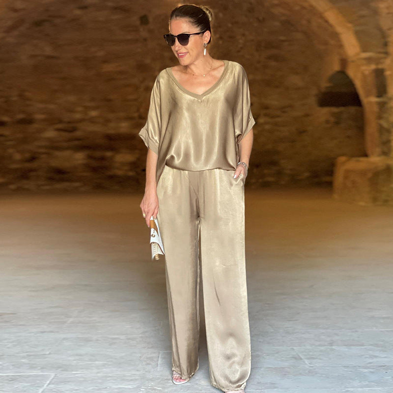 Effortlessly Elegant Garment with a Timeless Design