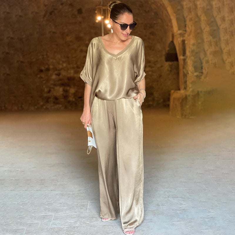 Effortlessly Elegant Garment with a Timeless Design