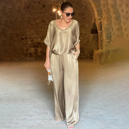 Effortlessly Elegant Garment with a Timeless Design