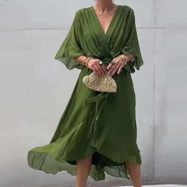Classic Vintage & Enduringly Stylish Dress