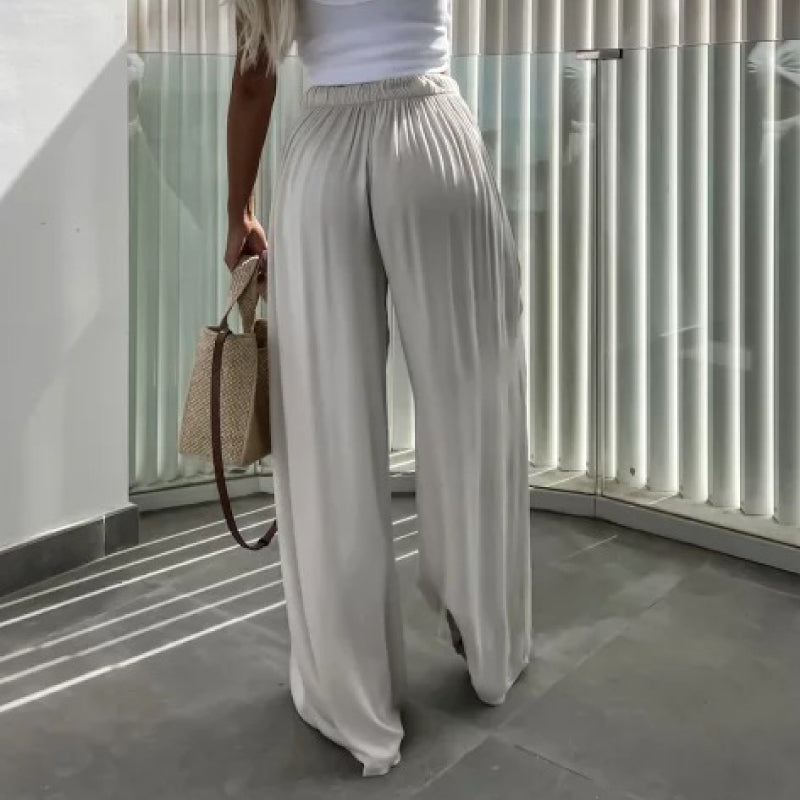 Effortlessly Elegant Trousers with a Timeless Design