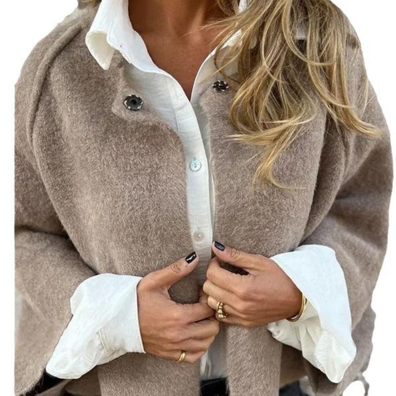 Elegantly Styled Coat for Everyday Wear