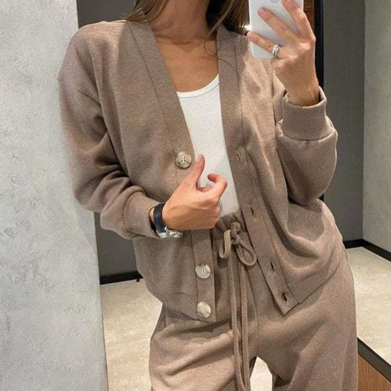 Well Tailored Garment with a Graceful Silhouette