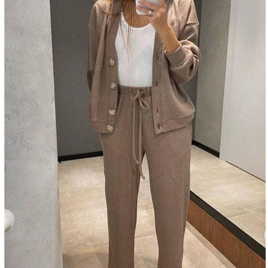 Well Tailored Garment with a Graceful Silhouette