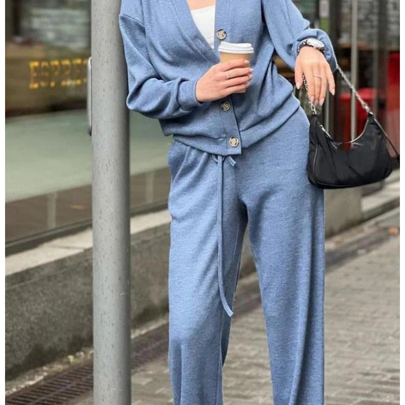 Well Tailored Garment with a Graceful Silhouette