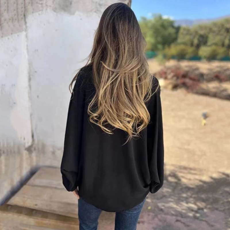 Classic Vintage Blouse with a Flattering Fit