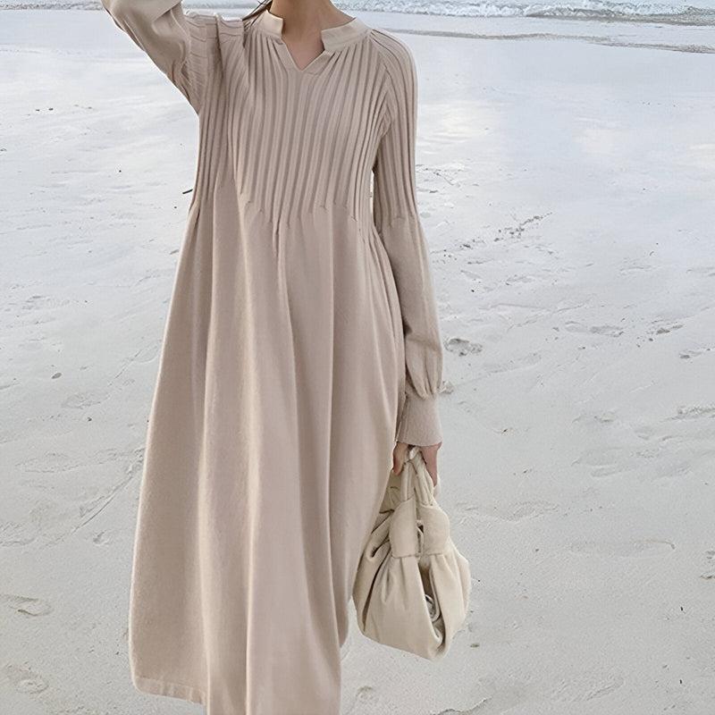 Well Tailored Dress with a Graceful Silhouette