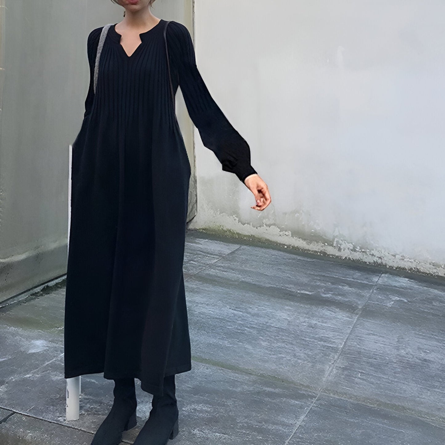 Well Tailored Dress with a Graceful Silhouette