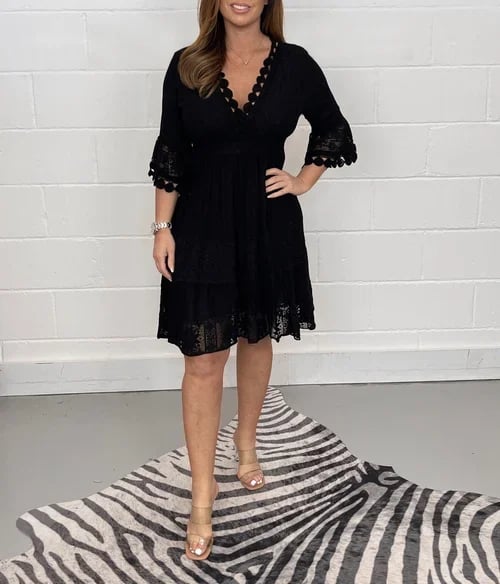 Classic Vintage Dress with a Flattering Fit