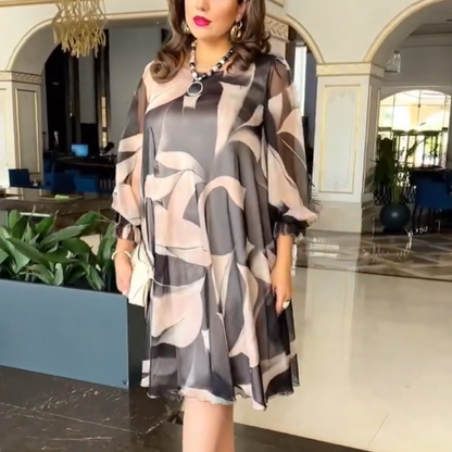 Effortlessly Elegant Dress with a Timeless Design