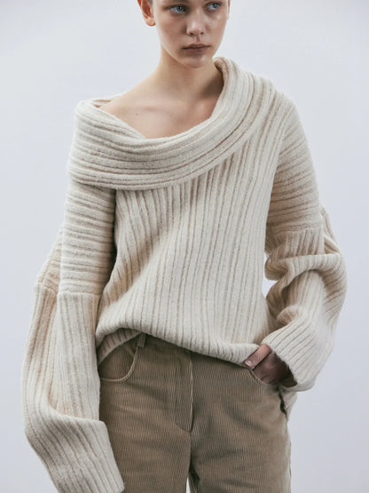 Effortlessly Elegant Sweater with a Timeless Design