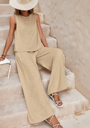 Polished Trousers with an Effortless Classic Look