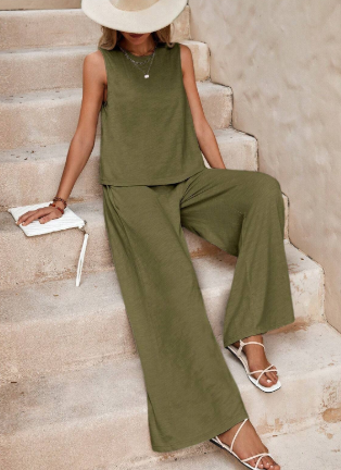 Polished Trousers with an Effortless Classic Look