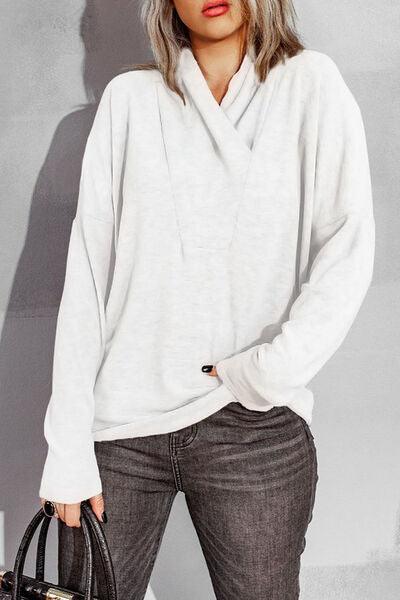 Effortlessly Elegant Sweater with a Timeless Design