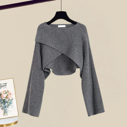 Well Tailored Sweater with a Graceful Silhouette