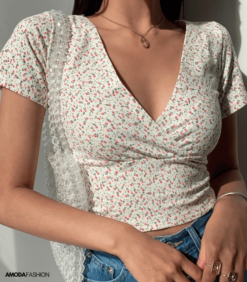 Effortlessly Elegant Shirt with a Timeless Design