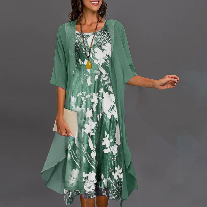 Classic Vintage Dress with a Flattering Fit